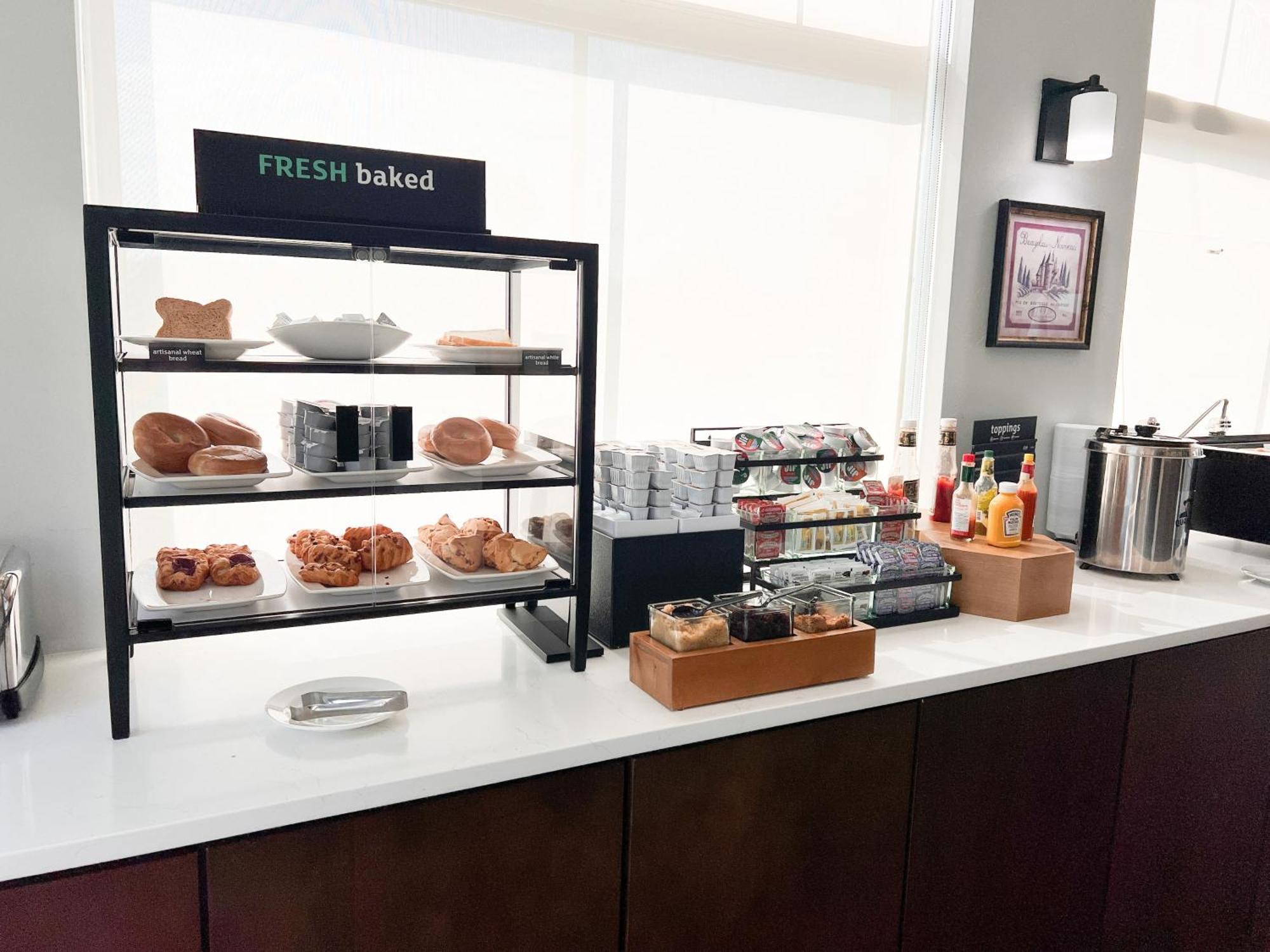 Holiday Inn Hotel & Suites Madison West - Middleton By Ihg Ngoại thất bức ảnh